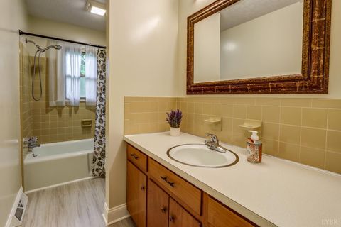 Tiny photo for 308 Robin Drive, Lynchburg, VA 24502 (MLS # 366428)