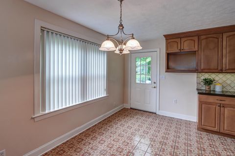 Tiny photo for 308 Robin Drive, Lynchburg, VA 24502 (MLS # 366428)