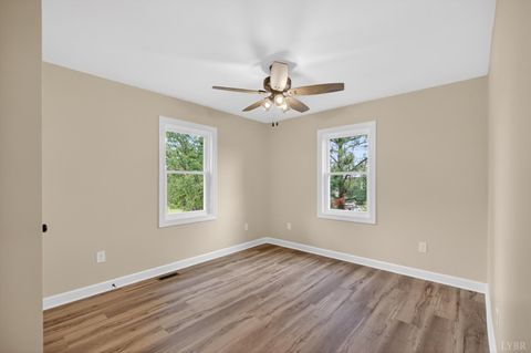Tiny photo for 126 Dale Dr DR, Madison Heights, VA 24572 (MLS # 366600)