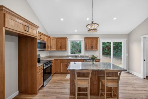 Tiny photo for 126 Dale Dr DR, Madison Heights, VA 24572 (MLS # 366600)