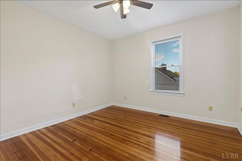 Tiny photo for 46 Fairfield Avenue, Danville, VA 24541 (MLS # 363842)