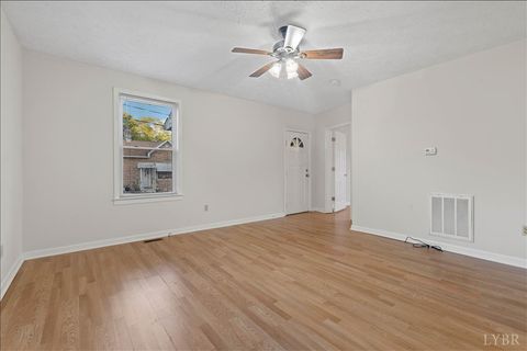 Tiny photo for 46 Fairfield Avenue, Danville, VA 24541 (MLS # 363842)