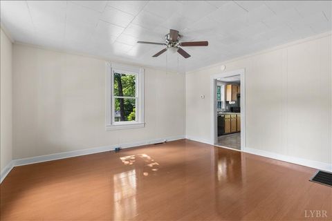 Tiny photo for 33 Garland St, Danville, VA 24541 (MLS # 363902)