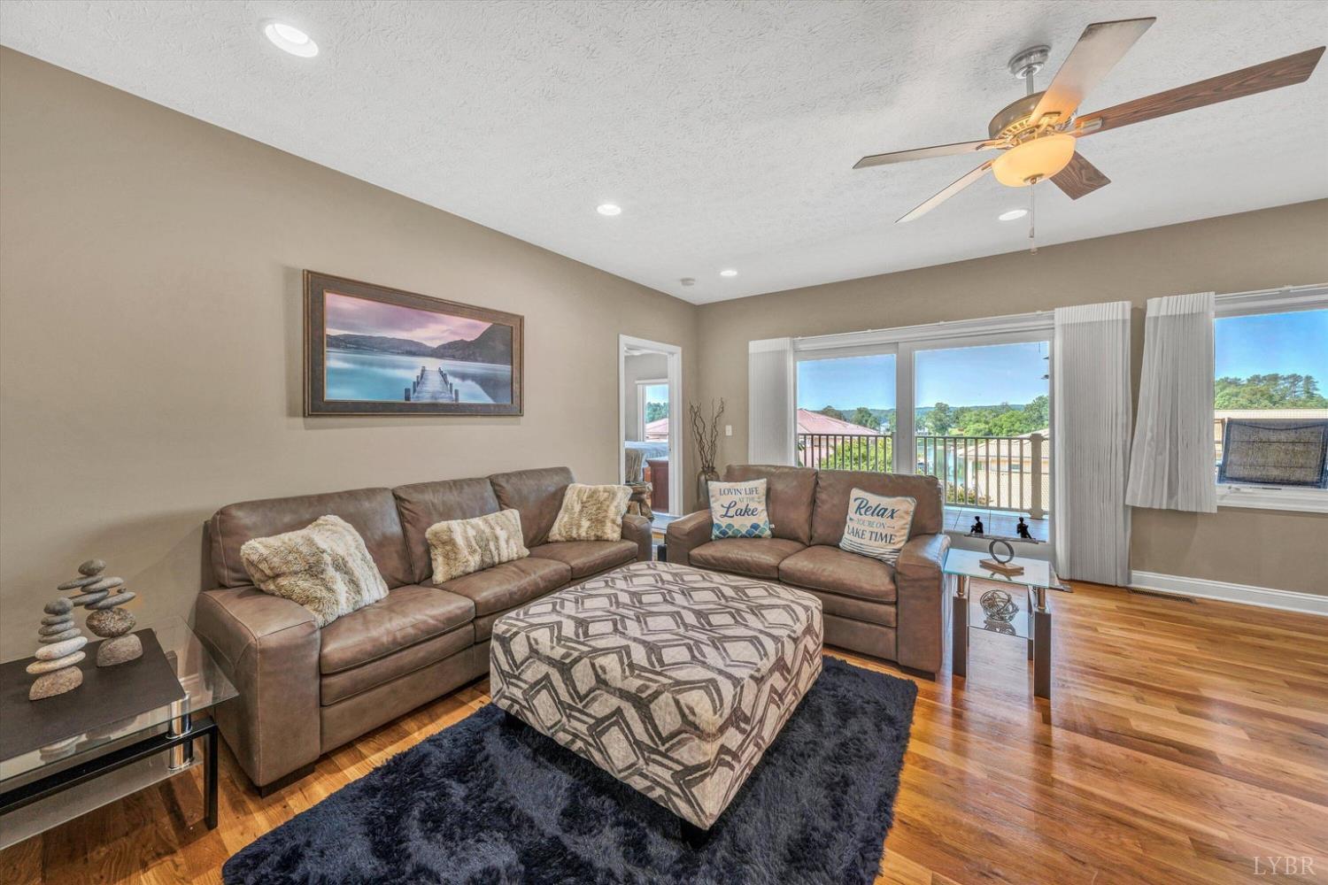 1066 Siesta Key Court, Moneta, Virginia image 11