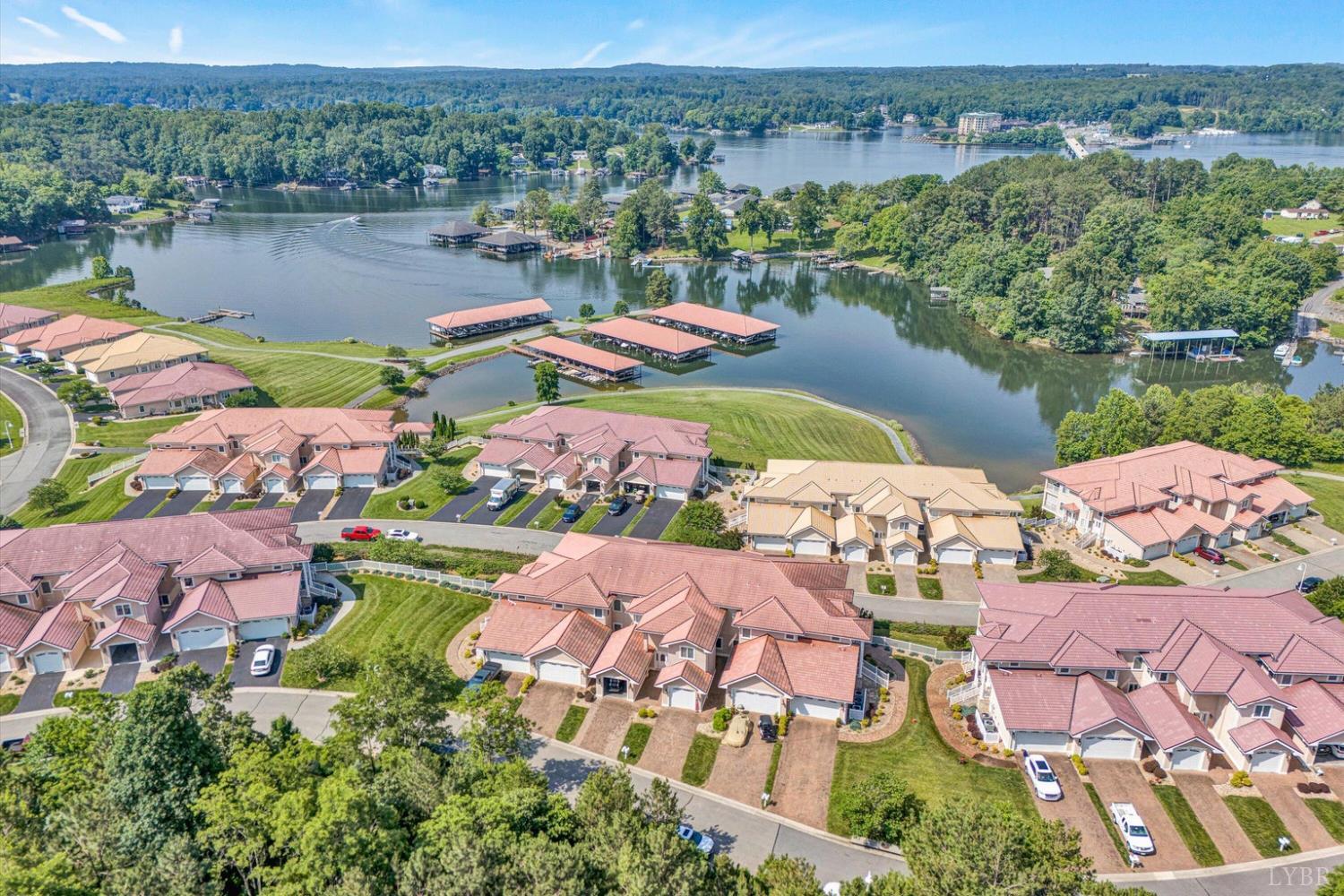 1066 Siesta Key Court, Moneta, Virginia image 37