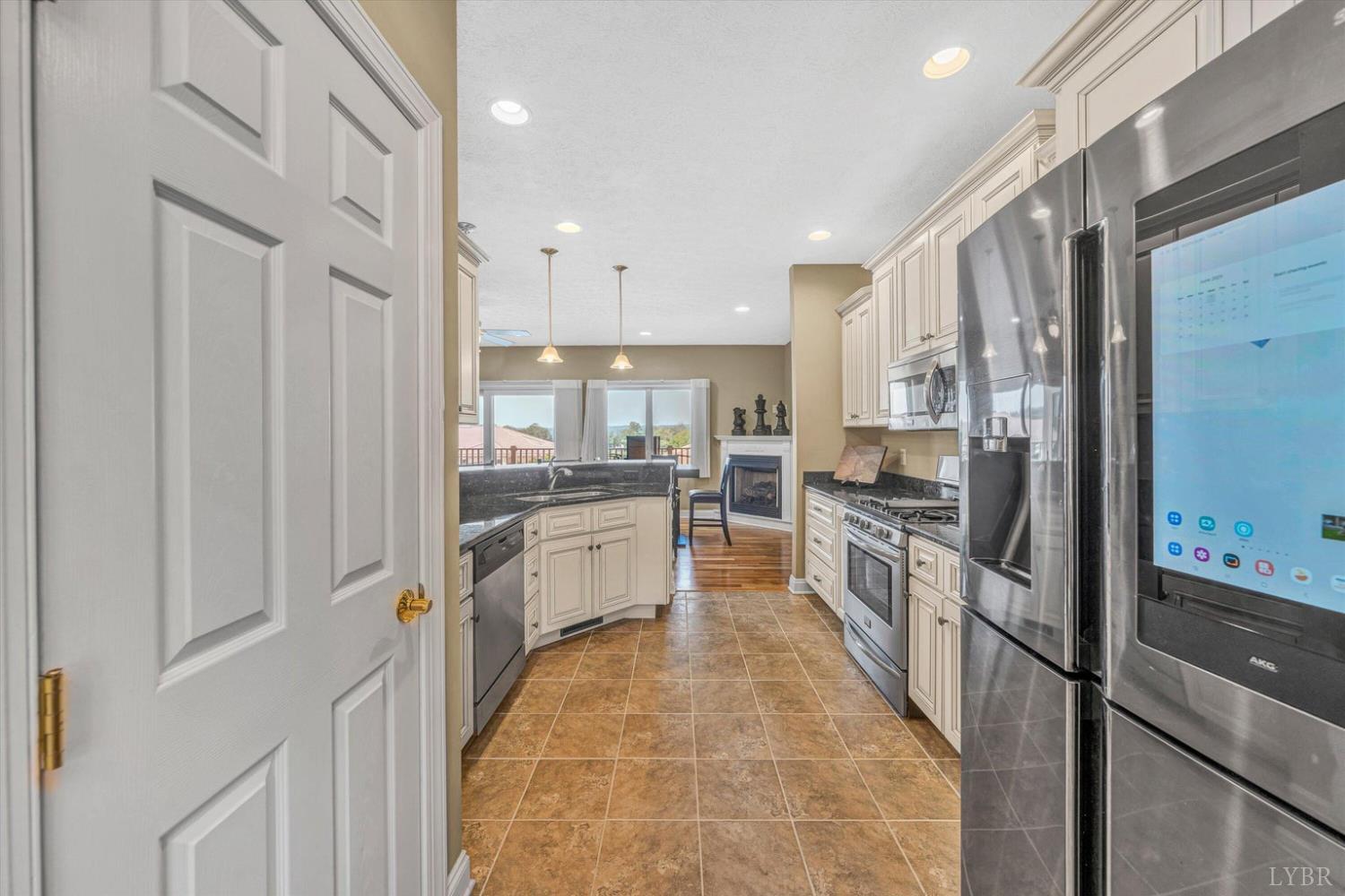 1066 Siesta Key Court, Moneta, Virginia image 6