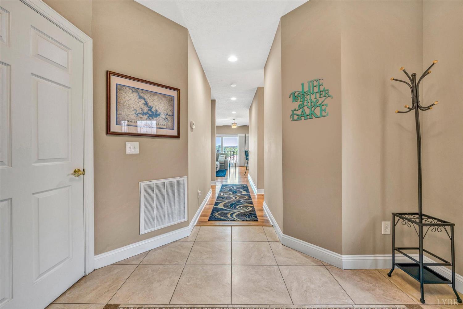 1066 Siesta Key Court, Moneta, Virginia image 4