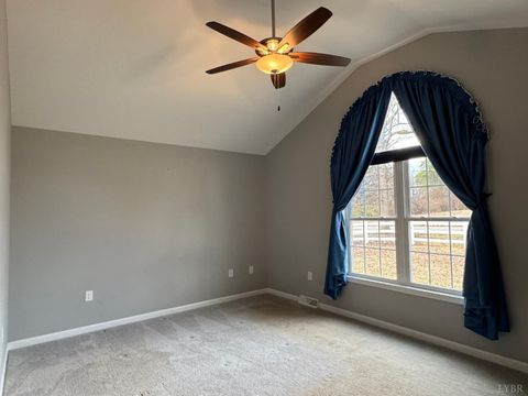 Tiny photo for 510 Oakleigh Avenue, Appomattox, VA 24522 (MLS # 364512)