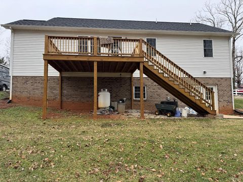 Tiny photo for 510 Oakleigh Avenue, Appomattox, VA 24522 (MLS # 364512)