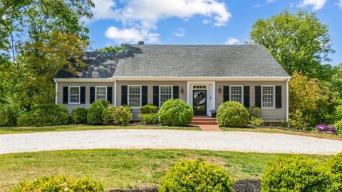 Tiny photo for 217 St Andrews Circle, Lynchburg, VA 24503 (MLS # 366346)