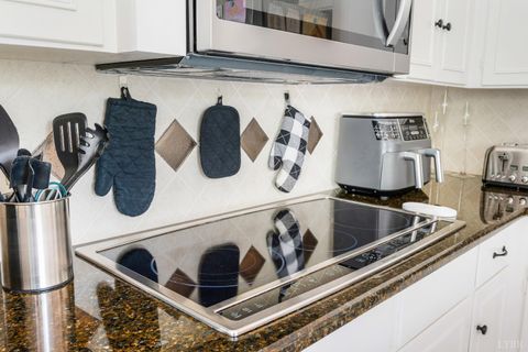 Tiny photo for 217 St Andrews Circle, Lynchburg, VA 24503 (MLS # 366346)