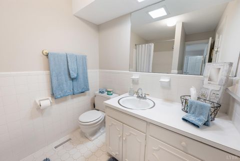 Tiny photo for 217 St Andrews Circle, Lynchburg, VA 24503 (MLS # 366346)