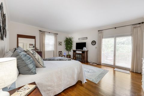 Tiny photo for 217 St Andrews Circle, Lynchburg, VA 24503 (MLS # 366346)