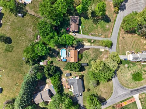 Tiny photo for 1002 Oxford Point Road, Lynchburg, VA 24502 (MLS # 365513)