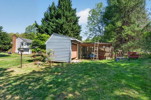 Tiny photo for 1002 Oxford Point Road, Lynchburg, VA 24502 (MLS # 365513)