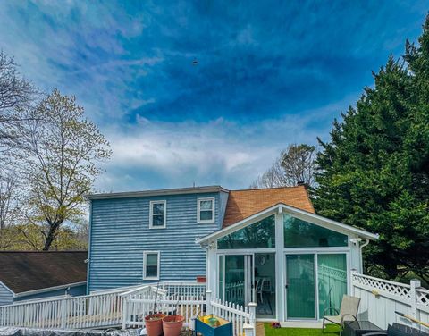 Tiny photo for 1002 Oxford Point Road, Lynchburg, VA 24502 (MLS # 365513)