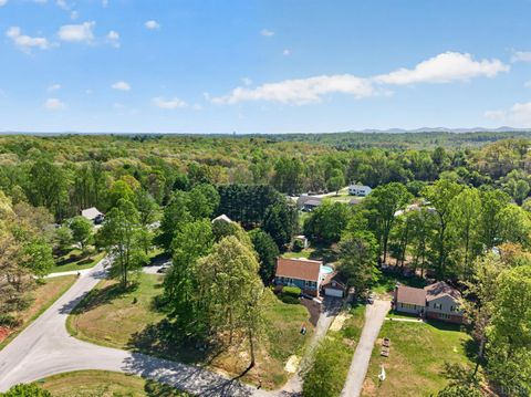 Tiny photo for 1002 Oxford Point Road, Lynchburg, VA 24502 (MLS # 365513)