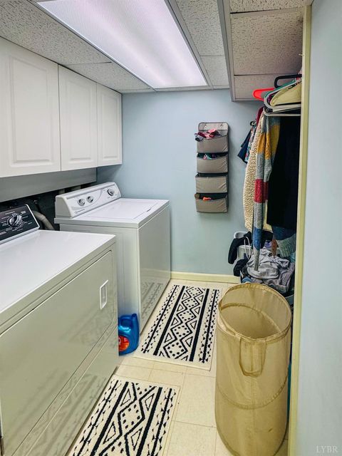 Tiny photo for 1002 Oxford Point Road, Lynchburg, VA 24502 (MLS # 365513)