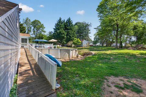 Tiny photo for 1002 Oxford Point Road, Lynchburg, VA 24502 (MLS # 365513)