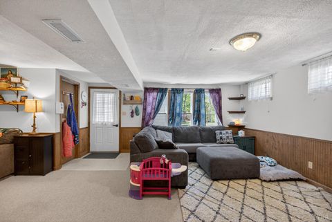 Tiny photo for 1002 Oxford Point Road, Lynchburg, VA 24502 (MLS # 365513)