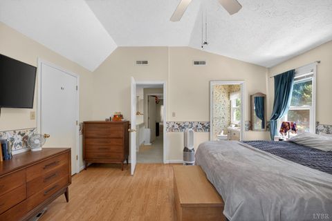 Tiny photo for 1002 Oxford Point Road, Lynchburg, VA 24502 (MLS # 365513)