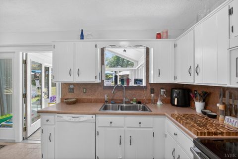Tiny photo for 1002 Oxford Point Road, Lynchburg, VA 24502 (MLS # 365513)