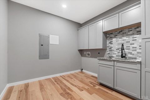 Tiny photo for 4615 Everett Road, Forest, VA 24551 (MLS # 363471)