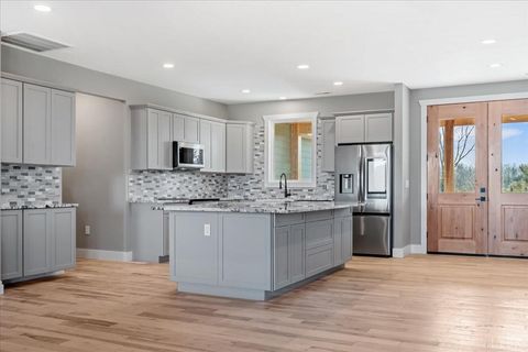 Tiny photo for 4615 Everett Road, Forest, VA 24551 (MLS # 363471)