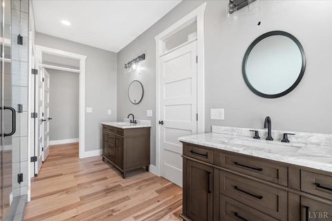 Tiny photo for 4615 Everett Road, Forest, VA 24551 (MLS # 363471)