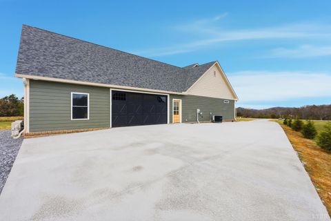 Tiny photo for 4615 Everett Road, Forest, VA 24551 (MLS # 363471)