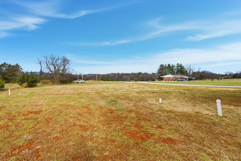 Tiny photo for 4615 Everett Road, Forest, VA 24551 (MLS # 363471)