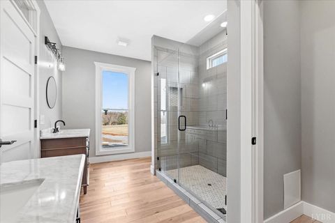 Tiny photo for 4615 Everett Road, Forest, VA 24551 (MLS # 363471)