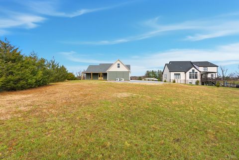 Tiny photo for 4615 Everett Road, Forest, VA 24551 (MLS # 363471)