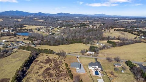 Tiny photo for 4615 Everett Road, Forest, VA 24551 (MLS # 363471)