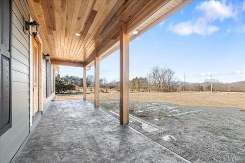 Tiny photo for 4615 Everett Road, Forest, VA 24551 (MLS # 363471)