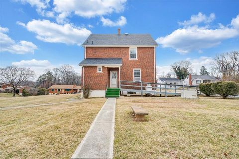 Tiny photo for 543 Pine Drive, Lynchburg, VA 24503 (MLS # 364525)