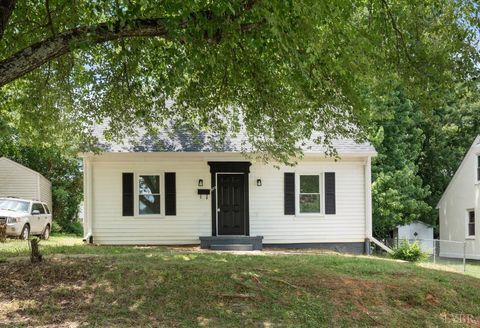 Single Family Residence in Danville VA 223 Rocklawn Avenue.jpg