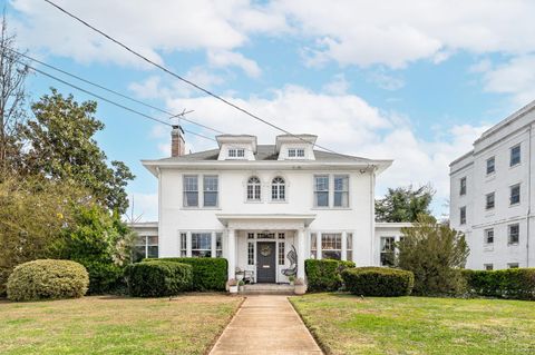 Photo of 3522 Fort Avenue, Lynchburg, VA 24501 (MLS # 365223)