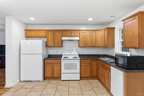 Tiny photo for 10406 Richmond Highway, Lynchburg, VA 24504 (MLS # 366557)