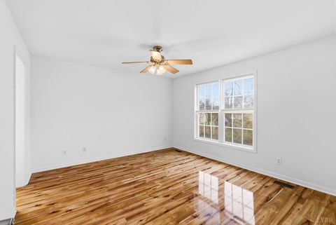 Tiny photo for 10406 Richmond Highway, Lynchburg, VA 24504 (MLS # 366557)