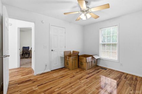 Tiny photo for 10406 Richmond Highway, Lynchburg, VA 24504 (MLS # 366557)