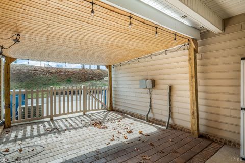 Tiny photo for 302 Meridian Street, Lynchburg, VA 24502 (MLS # 365075)