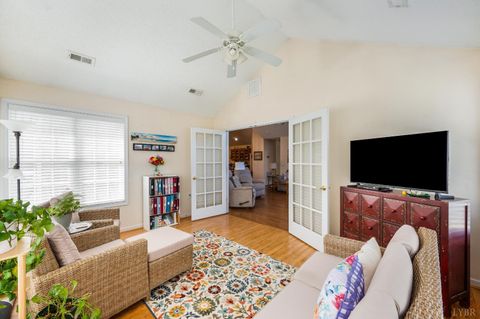 Tiny photo for 1099 Jefferson Way Way, Forest, VA 24551 (MLS # 365322)