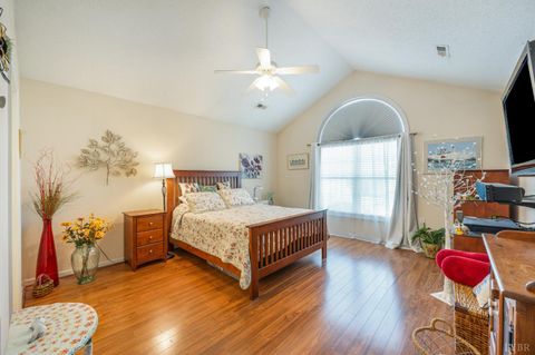 Tiny photo for 1099 Jefferson Way Way, Forest, VA 24551 (MLS # 365322)