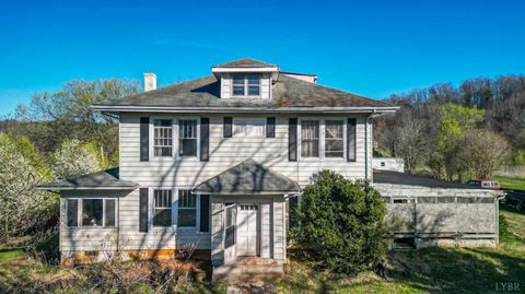 Photo of 2205 Concord Turnpike, Lynchburg, VA 24504 (MLS # 365110)