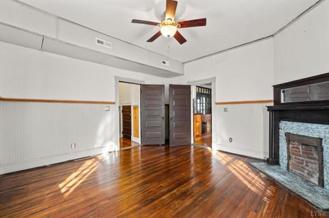 Tiny photo for 1111 Jackson Street, Lynchburg, VA 24504 (MLS # 364076)