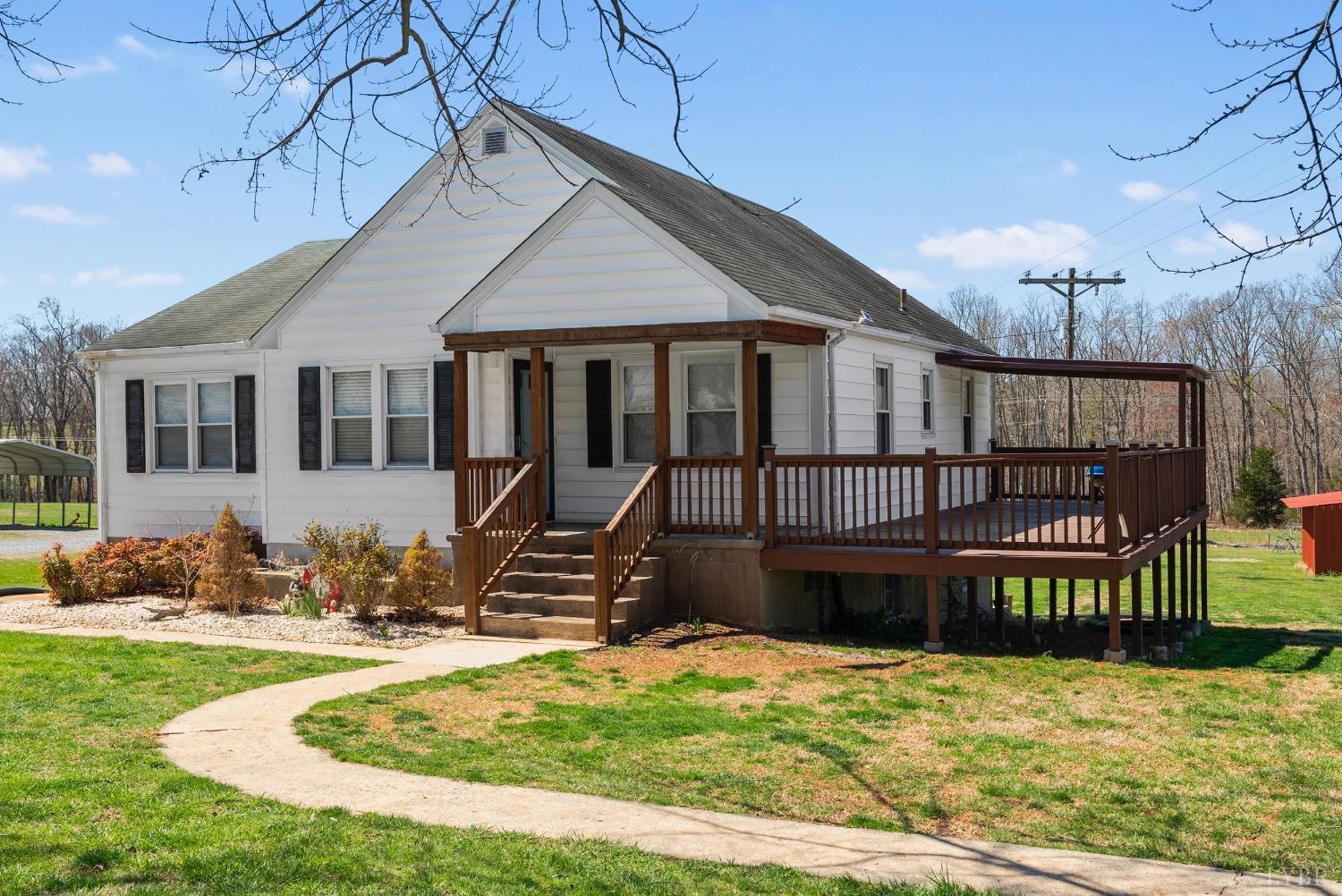 9521 Blue Ridge Drive Dr, Hurt, Virginia image 2