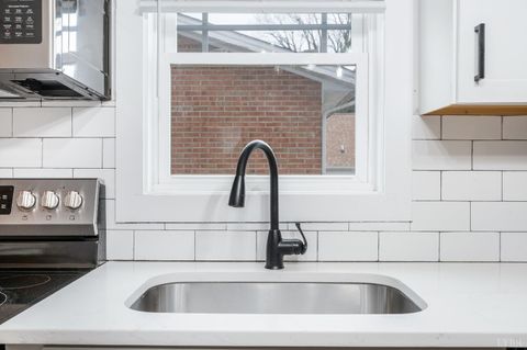 Tiny photo for 2016 Pansy St St, Lynchburg, VA 24503 (MLS # 363711)