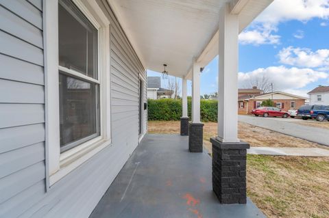 Tiny photo for 2016 Pansy St St, Lynchburg, VA 24503 (MLS # 363711)