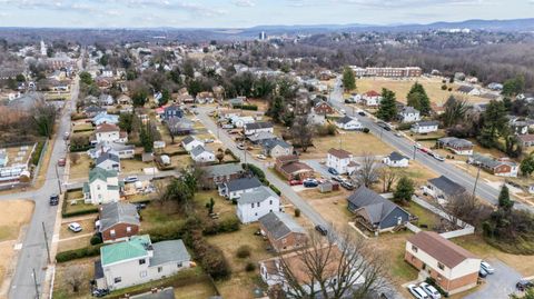 Tiny photo for 2016 Pansy St St, Lynchburg, VA 24503 (MLS # 363711)